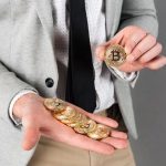 Les arnaques liées aux cryptomonnaies : comment les éviter ?