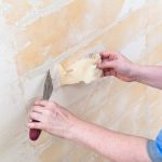 enlever-colle-placo-mur-platre